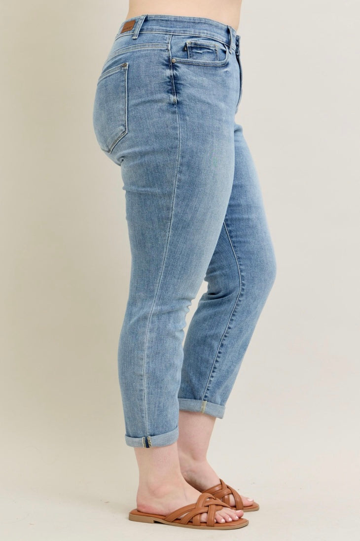 Judy Blue Mid-Rise Bleach Wash Boyfriend
